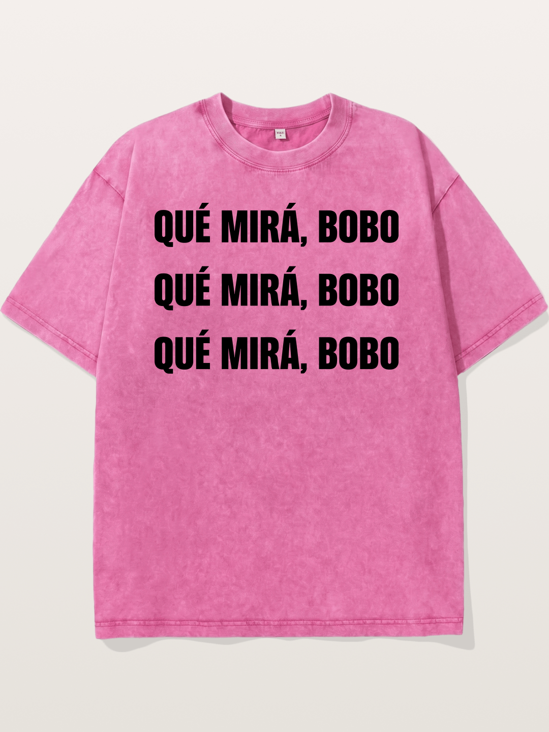 Que Mira Bobo Repeated Text Washed T-shirt
