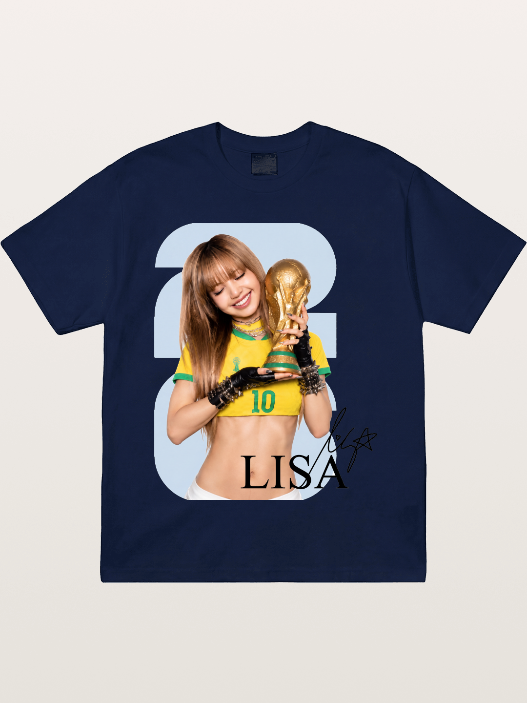 Lisa WC Trophy Portrait Gildan T-shirt