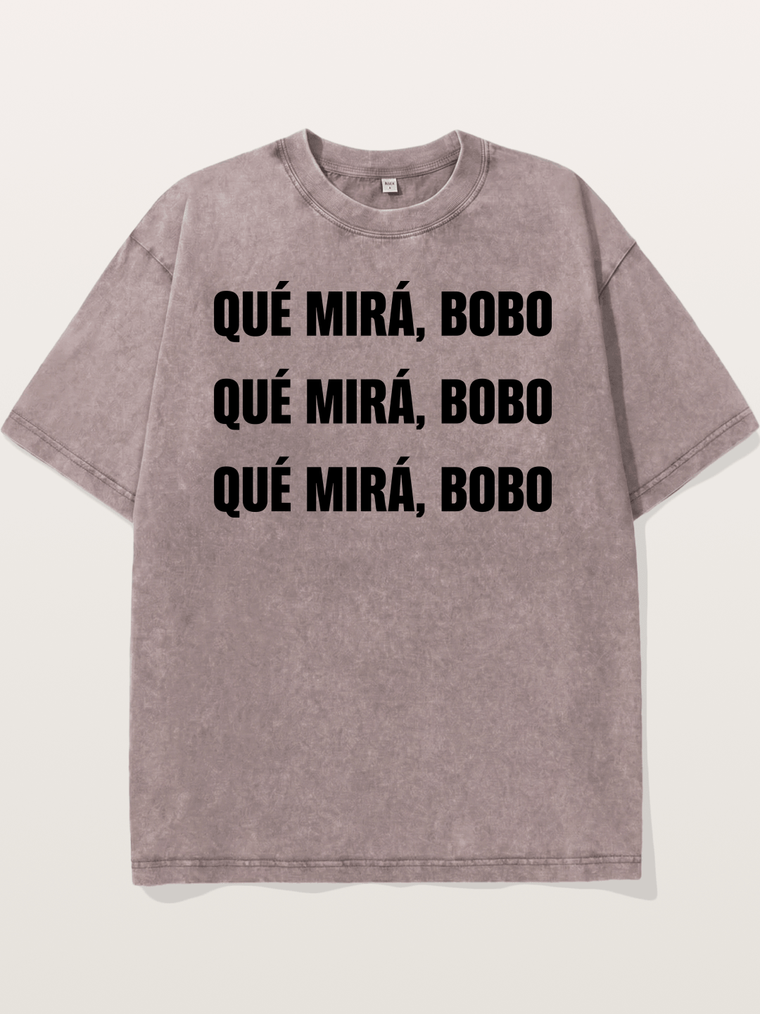 Que Mira Bobo Repeated Text Washed T-shirt