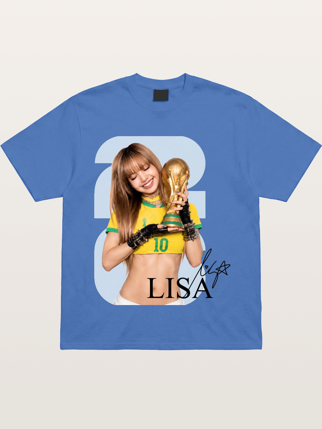 Lisa WC Trophy Portrait Gildan T-shirt